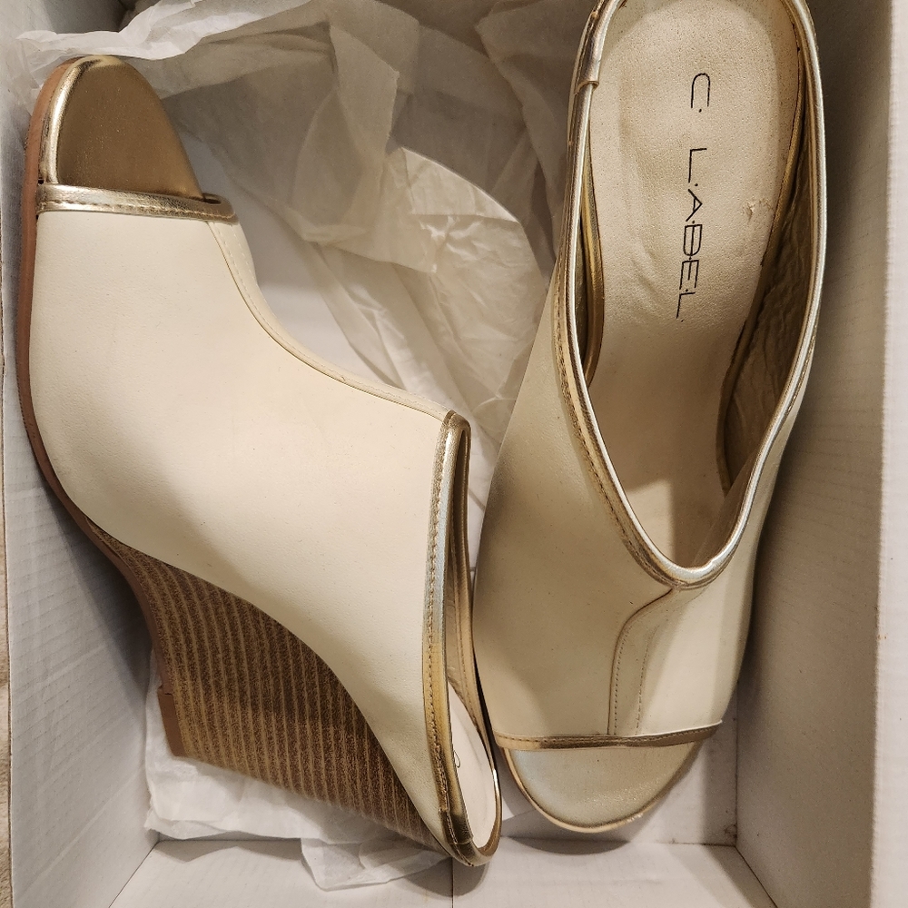 C Label Off White Wedges